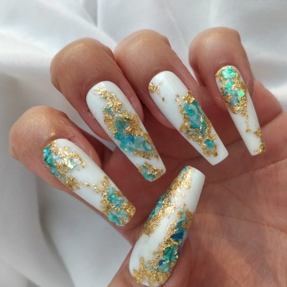 White /aqua blue an gold Geode inspired press on nails - Picture 6 of 6